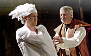 Bouře, Martin Pechlát (Ariel), Dušan Jamrich (Prospero), foto: Viktor Kronbauer, zdroj: © AGENTURA SCHOK