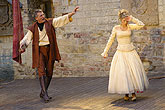 Martin Huba (Prospero), Zuzana Kajnarová (Miranda), foto: Viktor Kronbauer, zdroj: © AGENTURA SCHOK