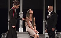 Lenka Vlasáková, Veronika Čermák Macková a Hynek Čermák, Hamlet	, zdroj: © AGENTURA SCHOK, foto: Viktor Kronbauer
