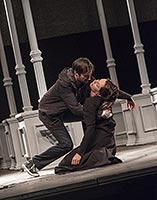 Jaroslav Plesl a Lenka Vlasáková, Hamlet	, zdroj: © AGENTURA SCHOK, foto: Viktor Kronbauer