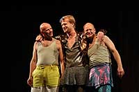 Martin Matejka, Martin Siničák a Pavel Tesař, Dobrý konec všechno spraví, zdroj: © AGENTURA SCHOK, foto: Jiří Kottas