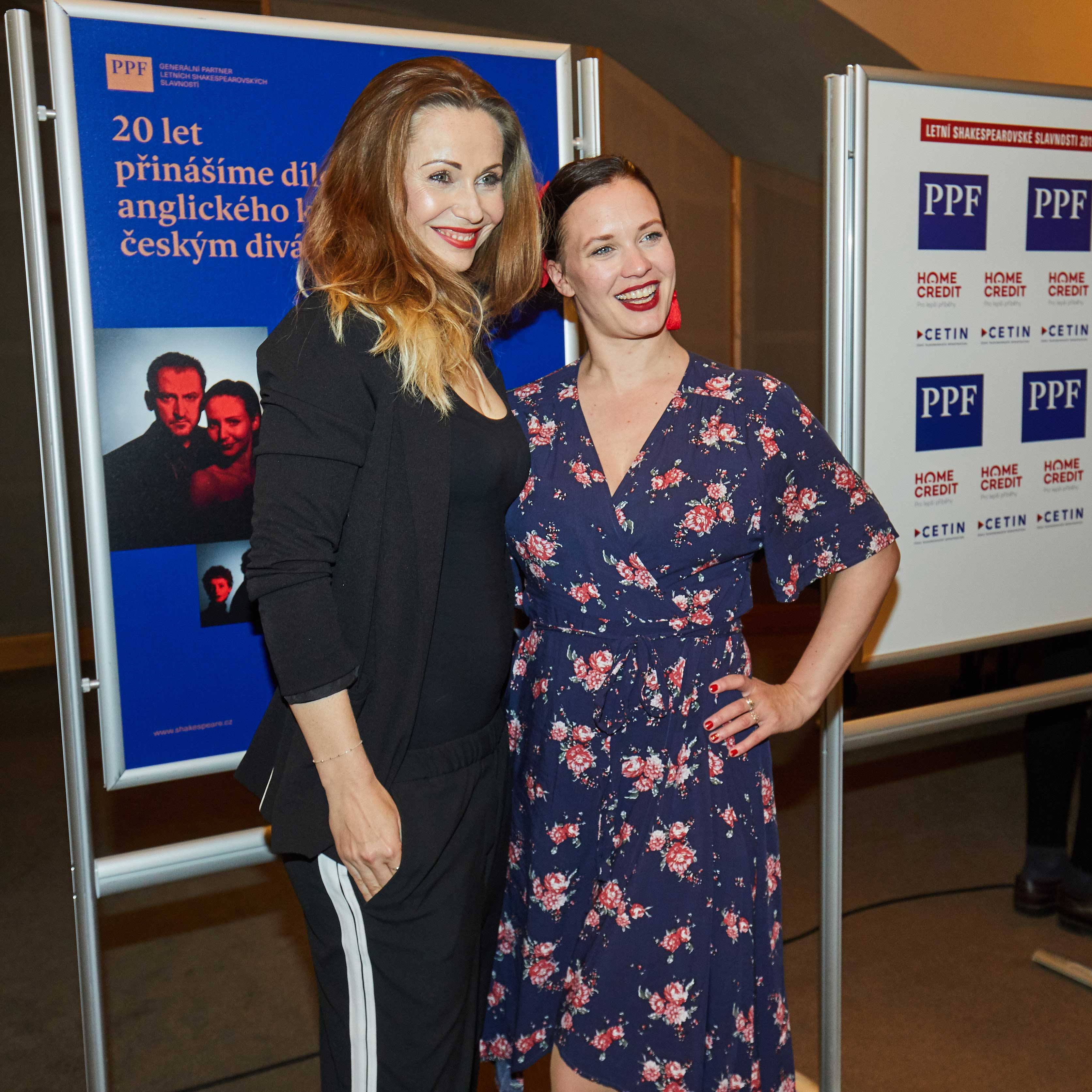 Pavla Vitázková a Kristýna Leichtová, Tisková konference LSS 2019, zdroj: © AGENTURA SCHOK, foto: Tomáš Martínek