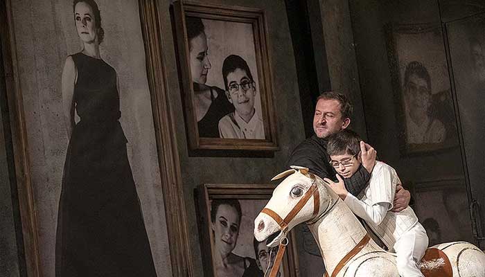 Martin Hofmann a Kristián Špiner, ZIMNÍ POHÁDKA, zdroj: © AGENTURA SCHOK, foto: Viktor Kronbauer