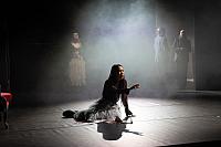 HAMLET (EN), zdroj: © Prague Shakespeare Company, foto: Marianne Menke
