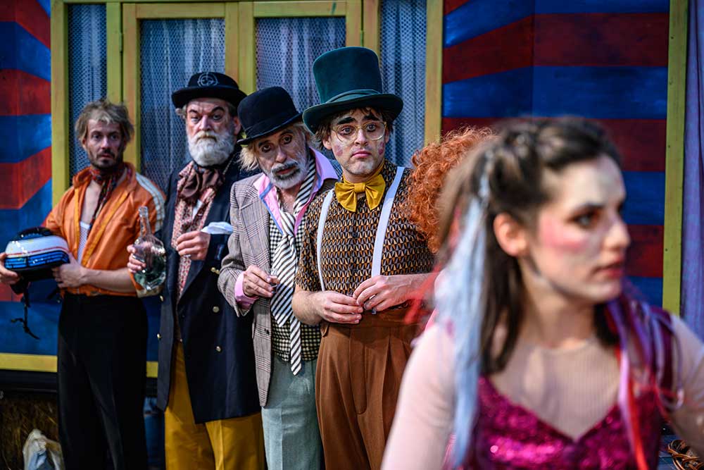 Skrotenie zlej ženy (SK), zdroj: © PaS de Theatre, foto: Robert Tappert