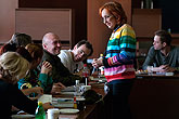 Zleva Robert Jašków, Jiří Hána, Lucie Bělohradská, v pozadí Jan Teplý, zdroj: © AGENTURA SCHOK, foto: Viktor Kronbauer