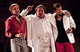 Jiří Racek (Poins), Norbert Lichý (Falstaff), Jan Dolanský (princ Jindřich), foto: Viktor Kronbauer, zdroj: © AGENTURA SCHOK