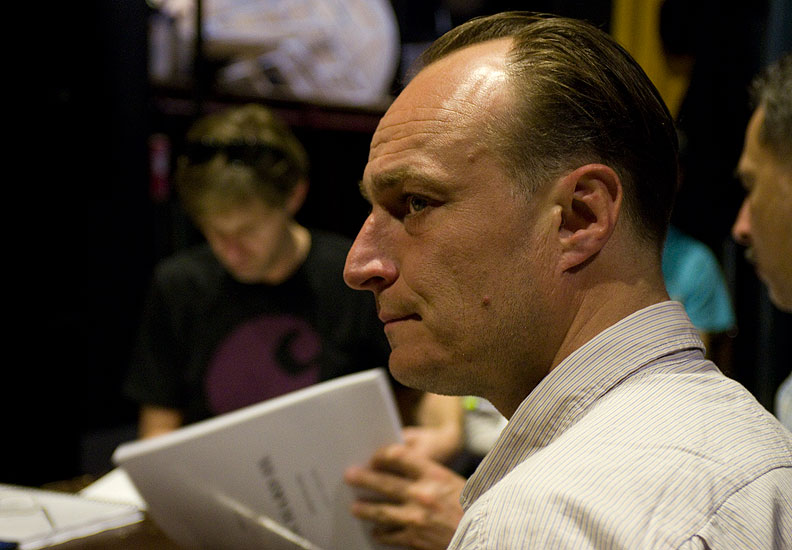Karel Dobrý na zkoušce Hry Richard III., foto: Viktor Kronbauer, zdroj: © AGENTURA SCHOK