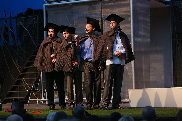 Vladimír Polák (Biron), David Punčochář (Dumaine), Josef Kaluža (Longaville), Albert Čuba (Ferdinand), Marná lásky snaha, foto: Radovan Šťastný, zdroj: © PaS de Theatre